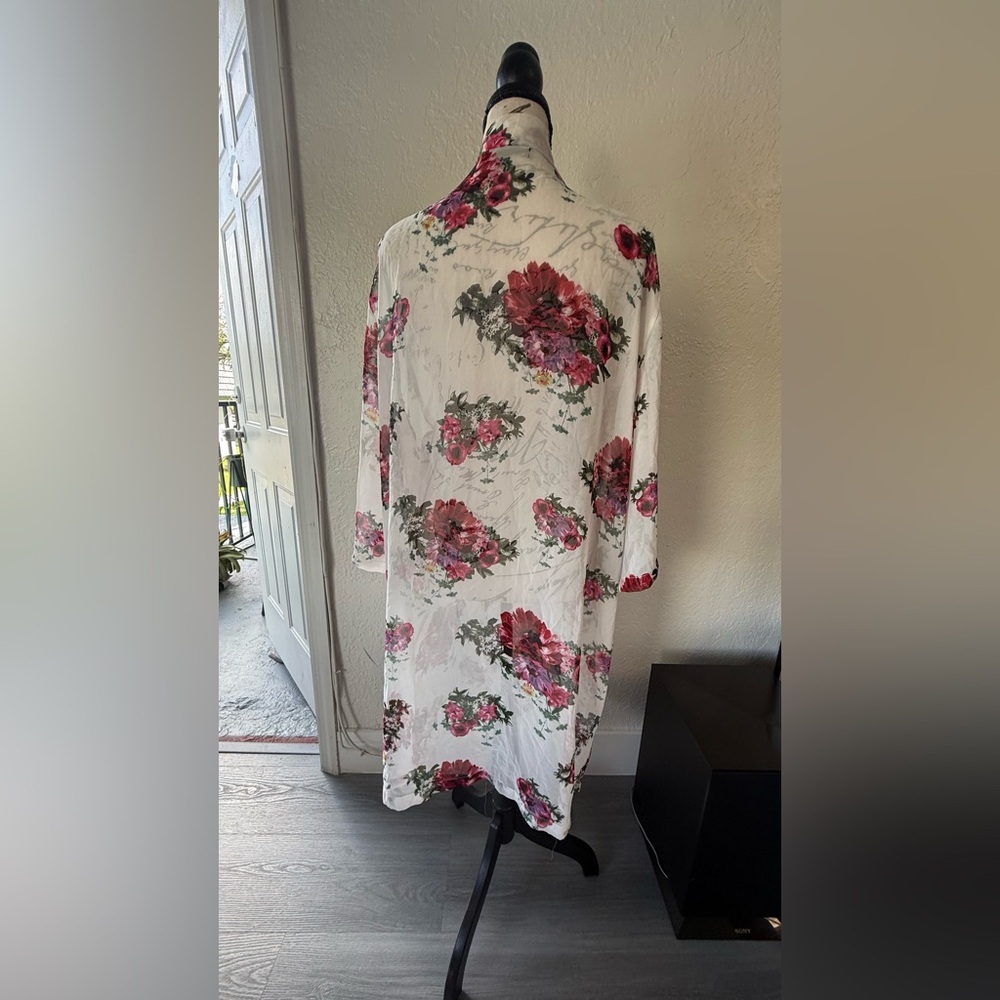 Say What? Floral Longline Kimono - Pink Rose & Script Print - One Size - Picture 4 of 6